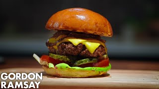 Gordon Ramsay Makes an All American Burger