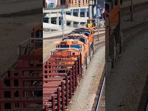 A TRIO OF GEVOS LEAD A EMPTY RAIL TRAIN BY KCUS! #bnsfrailroad #railroad #railway