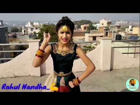 Rohtak ke mele me Desi girl dance