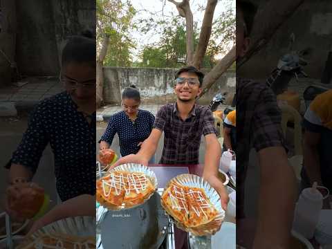 बच्चे के लिए माँ बाप का ऐसा प्यार🥹🙏🏼 #viral #trendingshorts #hardtuching #streetfood #food #fyp