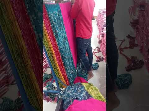 सूरत साड़ी फोल्डिंग करते हुए ||#suratsaree #shorts #khesarilalyadav #saree #gujarati #2025 #khesari