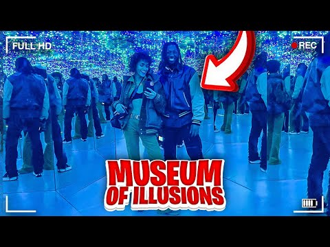 WE WENT TO THE MUSEUM OF ILLUSIONS!