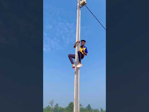 खम्बे में लटक के कैच ले लिया 🔥😨🏏 #bobby_4uhh #cricket #viralvideos #viral #shortsvideo #shorts