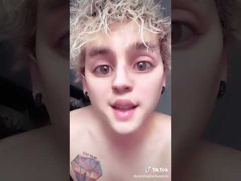 CHRISTOPHER VELEZ VIA TIKTOK 😅