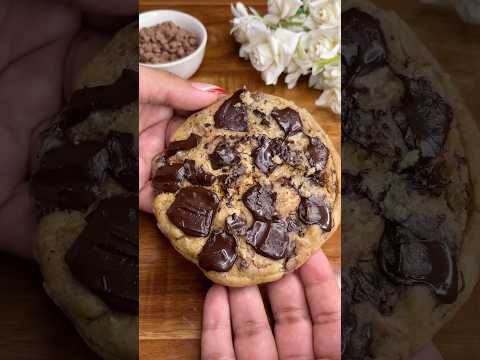 5 Minutes Lazy Chocolate Chunk Cookie Recipe In The Microwave #foodshorts