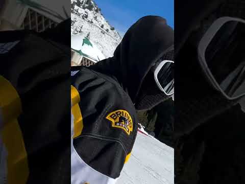 WE MAKE SNOWBOARDING LOOK EASY