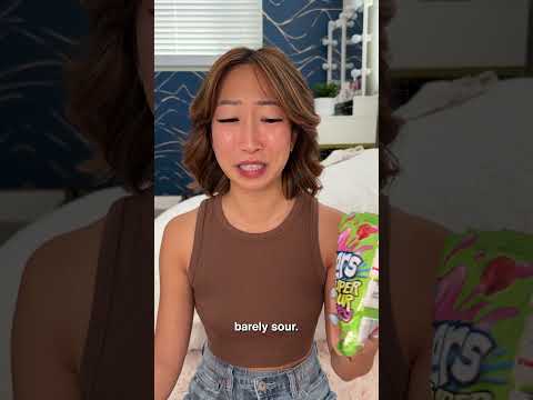 I tried super sour berry GUSHERS! #foodreview #candy #snack #snackreview #sourcandy #mukbang