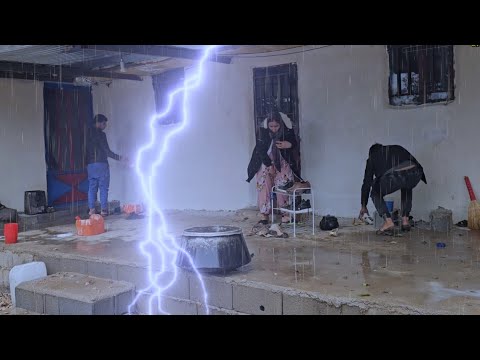 Nomadic life in Iran: a rainy day ☔️ and painting the house