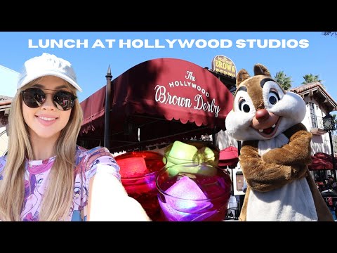 Eating at The Brown Derby | Chip and Dale | Galaxy's Edge