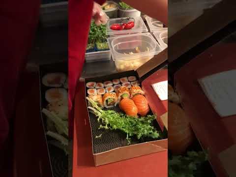 Em trai tui thao tác hộp Nigri Sushi 👌👍!