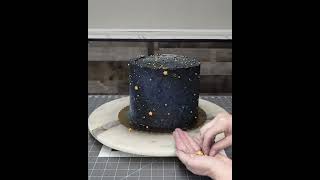 Textured Buttercream Galaxy Wrap Cake with some Chocolate Shards #cake #galaxy #baking