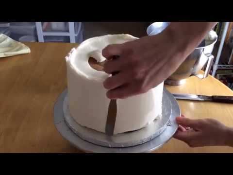 Cake Decorating Basics: Another Way To Ice A Cake Smooth