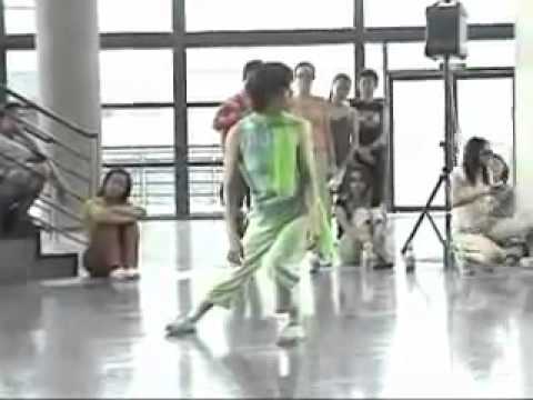 古舞團《天使˙人間》(2002)片段 / "Angel . My World" (2002) excerpt by Ku & Dancers