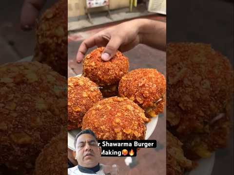 Crispy fry paneer burger #food #streetfood #indianstreetfood #foodie #burger #viralvideo