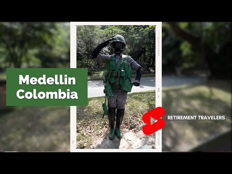 Retirement Travelers: Medellin Colombia Street Performer Mime #Shorts