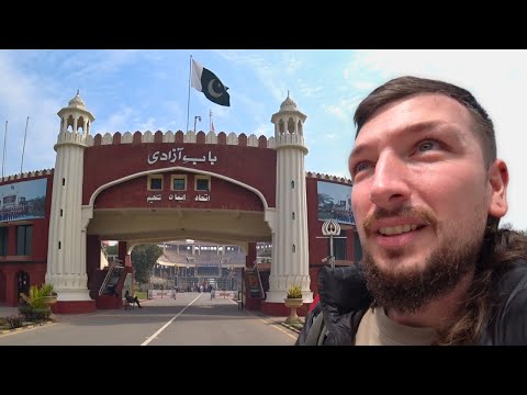 Crossing Asia's Strangest Border 🇵🇰🇮🇳