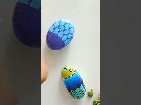 fish painting on Rocks #paintedrocks #stoneart #rockart #tingideas #paintingonstone #shorts  #viral