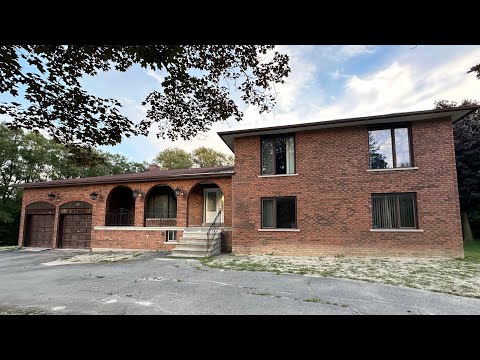 Exploring The Million Dollar Dream Home Of a Bankrupt 1970’s Casino Owner Left Completely ABANDONED