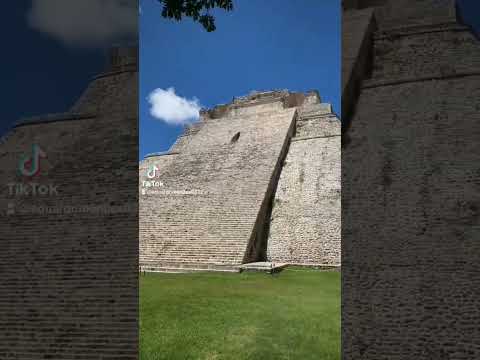 CHICHEN-ITZA #trendingvideo #viral   #trending #mexico #yucatan #travelblogger #fyp