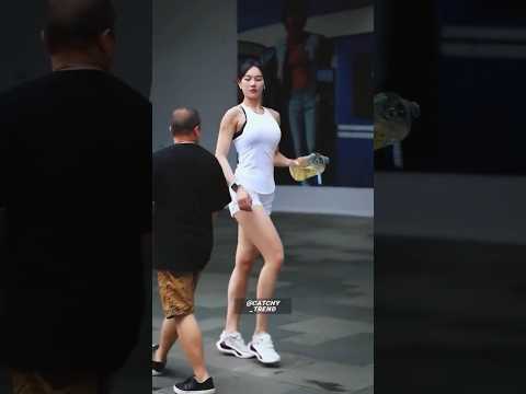 Chinese girl street style fashion tiktok china  #chinesefashion #shortsvideo