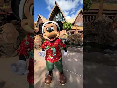 Merry Christmas from Mickey at Aulani #mickeymouse #aulani #disney