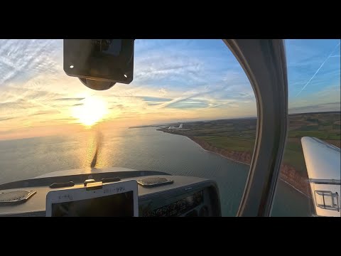 Grob 109 Sunset formation trip around the Isle of Wight