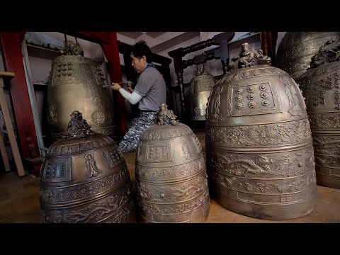 The process of making buddhist bells by a craftsman with 40 years of experience. Korean bell factory