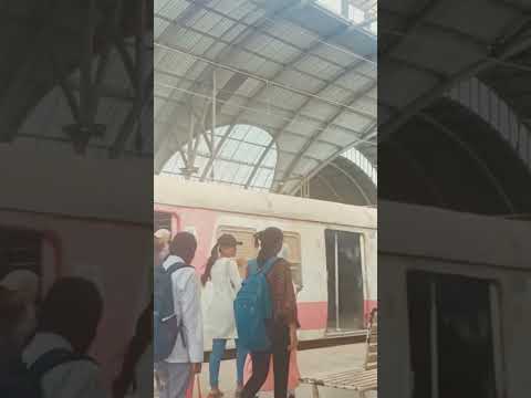 Mumbai local train India #youtubeshorts #ytshorts #shortsvideo #viralshort #trending