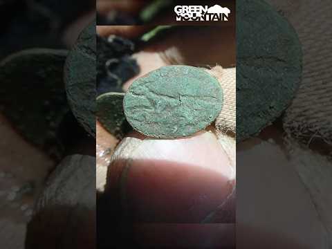 No way! Incredible metal detecting find!