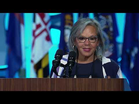 Rep. Robin Kelly at the 2022 Convention