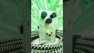 Electro-Harmonix Lizard Queen Octave Fuzz Effects White $99