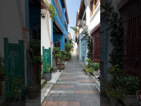 Colourful streets of George Town UNESCO site #penang #penangisland #pulaupinang #malaysia #unesco