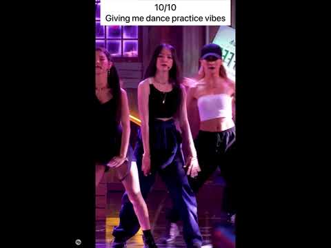 Gidle Shuhua Uh Oh Outfit rating