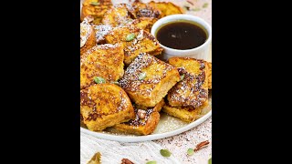 Pumpkin French Toast Bites // #easybreakfastrecipe #frenchtoast #frenchtoastrecipe #pumpkinrecipes