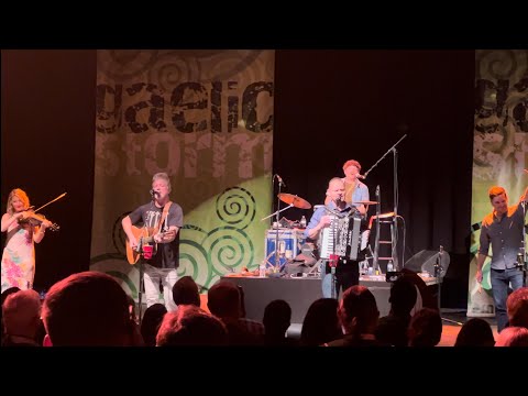 Gaelic Storm - Raise a Glass and Drink it Down - First 2022 Concert - Orlando Florida