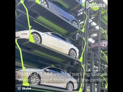 Skylot futuristic vertical parking facility① #gigadgets #garage #parking #spacedesign #carlife