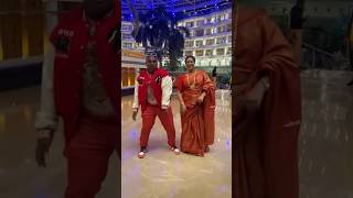 See till end 😍 like and comment #shorts #trending #dancingcouple #dance #dancelife #husbandandwife