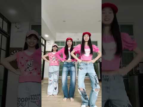 กระบวนท่ากังฟู by สามพี่น้อง🥷🏻 #shorts #tiktok #dance #dancechallenge #sister #wiwawawowtv