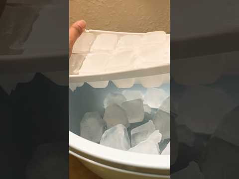 Making ice cubes 🧊 fun asmr sounds #shorts #asmr