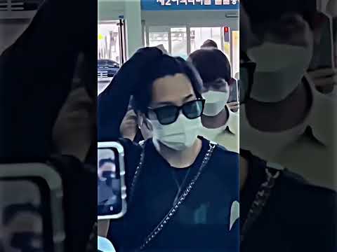 Jimin at Incheon Airport leaving for 2022 Lollapalooza Chicago (2022.07.30