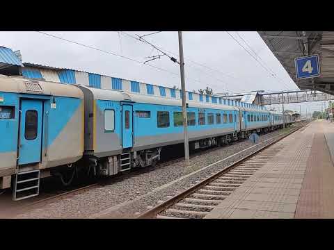 12002 NEW DELHI - HABIBGANJ (BHOPAL) SHATABDI EXPRESS SKIPPING VIDISHA IN 130 KMP/H