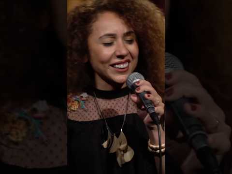 Elif Çağlar - Doo Wop #akustikhane #cover #müzikdinle #doowopmusic