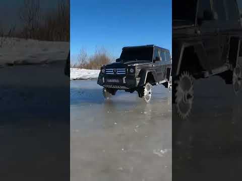 G-wagon with saw wheels