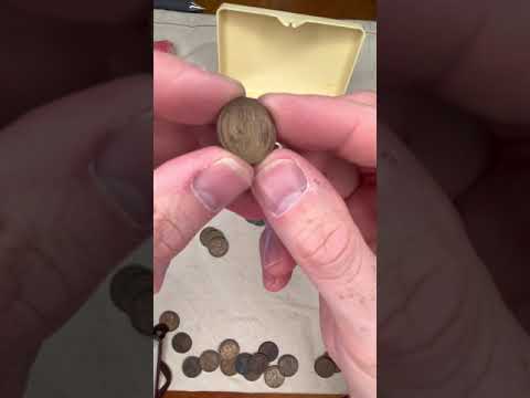 Old Wheat Penny coin roll hunt. 1911S found.