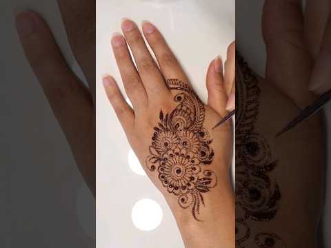 Lets try glitter Henna ✨️ #henna #glitterhenna