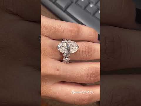 Oval moissanite Engagement Ring